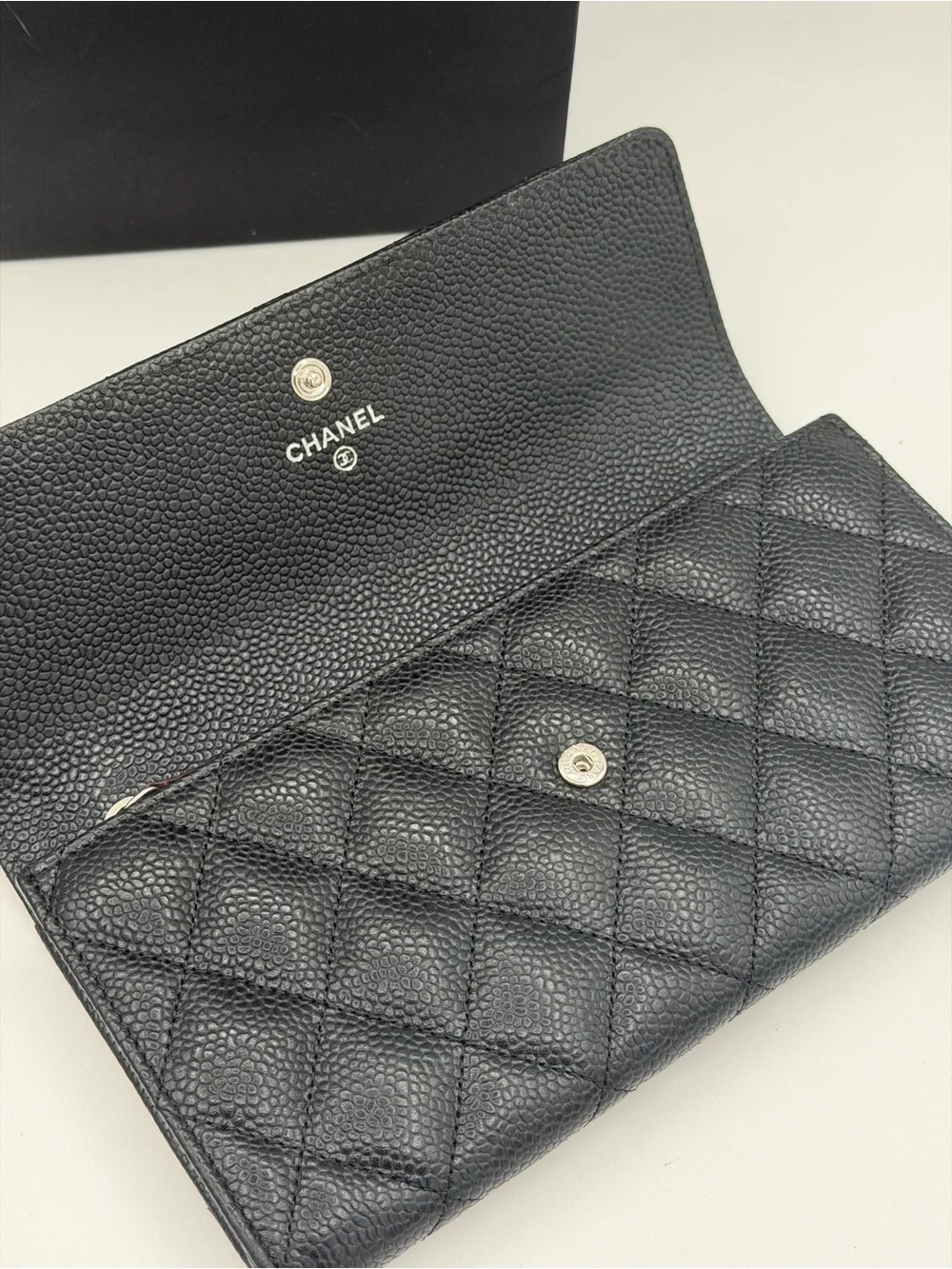 CHANEL Black Quilted Classic Flap Wallet Caviar skin with silver CC Logo😍
